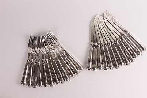 Fish cutlery
of silverplate
Circa 1920