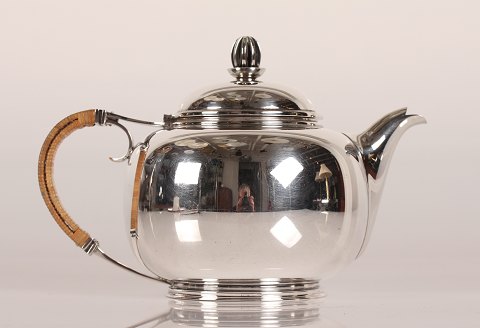 Cohr Silver
Art Deco Teapot
from 1939