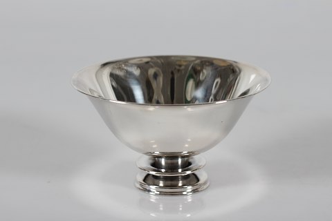 Danish silver
Small bowl on foot