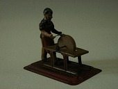 Gammel blik legetøjs figur i form af slibende håndværker
Højde 10 cm - længde 12 cm
Fin original stand
emne nr:
105113 Gammel blik legetøjs figur i form af slibende håndværker
Højde 10 cm - længde 12 cm
Fin original stand
emne nr:
105113