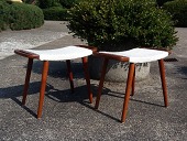 Dansih Modern
Par taburetter fremstillet af teaktræ
betrukket med lyst stof
Længde 59 cm
Bredde 29 cm
Højde 44 cm
Fin stand efter almindelig brug'
Taburetterne kan beses efter aftale
emne nr:
218960 Dansih Modern
Par taburetter fremstillet af teaktræ
betrukket med lyst stof
Længde 59 cm
Bredde 29 cm
Højde 44 cm
Fin stand efter almindelig brug'
Taburetterne kan beses efter aftale
emne nr:
218960