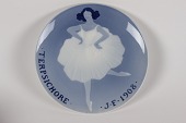 Sjælden Kongelig platte med teksten "Terpsichore J.F. 1908
Diameter 19 cm
Fin fejlfri 1. sortering
emne nr:
235838 Sjælden Kongelig platte med teksten "Terpsichore J.F. 1908
Diameter 19 cm
Fin fejlfri 1. sortering
emne nr:
235838