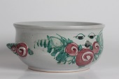 Bjørn Wiinblad (1918-2006)
Stor blomsterskjuler udformet som fugl
Dekoreret med de klassiske grønne
og røde nuancer
Model V 68
Signeret WB 76 - Danmark
Højde 9,5 cm
Diameter 21 cm med vinger
Fin stand
- dog med rep på næb - se foto
emne nr:
242229 Bjørn Wiinblad (1918-2006)
Stor blomsterskjuler udformet som fugl
Dekoreret med de klassiske grønne
og røde nuancer
Model V 68
Signeret WB 76 - Danmark
Højde 9,5 cm
Diameter 21 cm med vinger
Fin stand
- dog med rep på næb - se foto
emne nr:
242229