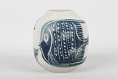 Carl Harry Stålhane
Mindre vase af stentøj med forskellige fisk
dekoreret med delikat mat rustik glasur
Sign monogram CHS for Carl Harry Stålhane
Rörstrand Sweden
Højde 11 cm
Diameter 10,5 cm
Fin stand uden skår eller revner
emne nr:
246725 Carl Harry Stålhane
Mindre vase af stentøj med forskellige fisk
dekoreret med delikat mat rustik glasur
Sign monogram CHS for Carl Harry Stålhane
Rörstrand Sweden
Højde 11 cm
Diameter 10,5 cm
Fin stand uden skår eller revner
emne nr:
246725