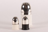 Cohr Sølv
Salt + peber og sukker strådåser
Fremstillet af sølv med underdele af sort og hvid kunststof
Stemplet 830s + CMC
Højde henholdsvis 5 cm og 10 cm
Fin stand
emne nr:
284214 Cohr Sølv
Salt + peber og sukker strådåser
Fremstillet af sølv med underdele af sort og hvid kunststof
Stemplet 830s + CMC
Højde henholdsvis 5 cm og 10 cm
Fin stand
emne nr:
284214