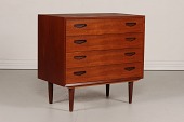 Danish Modern
Kommode med 4 skuffer
fremstillet af teak
Højde 77 cm
Bredde 80 cm
Dybde 45 cm
Dansk Møbelproducent
Fin stand efter alm brug
Kommoden kan beses efter aftale
emne nr:
289709 Danish Modern
Kommode med 4 skuffer
fremstillet af teak
Højde 77 cm
Bredde 80 cm
Dybde 45 cm
Dansk Møbelproducent
Fin stand efter alm brug
Kommoden kan beses efter aftale
emne nr:
289709