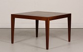 Severin Hansen Jr.
Sofabord af palisander
med lige tilspidsende ben
Producent : Haslev Møbelfabrik
Størrelse 74 x 74
Højde 50 cm
Pæn stand efter alm. brug
Bordet kan beses efter aftale
emne nr:
295566 Severin Hansen Jr.
Sofabord af palisander
med lige tilspidsende ben
Producent : Haslev Møbelfabrik
Størrelse 74 x 74
Højde 50 cm
Pæn stand efter alm. brug
Bordet kan beses efter aftale
emne nr:
295566