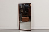 Dansk Møbeldesign
Større spejl med ramme af træ
Højde 92 cm
Bredde 41 cm
Dansk Møbelproducent
Fin stand efter almindelig brug
Spejlet kan beses efter aftale
emne nr:
301312 Dansk Møbeldesign
Større spejl med ramme af træ
Højde 92 cm
Bredde 41 cm
Dansk Møbelproducent
Fin stand efter almindelig brug
Spejlet kan beses efter aftale
emne nr:
301312