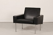 Hans J. Wegner (1914-2007)
Lænestol model AP 34
monteret på matbørstede stålben
Nybetrukket med sort prestige
Kraftig læderkvalitet med fin struktur
fra Arne Søtensen A/S
Producent: AP Stolen
Højde 70 cm
Bredde 77 cm
Dybde 77 cm
Rigtig fin stand
Stolen kan beses efter aftale
emne nr:
312123 Hans J. Wegner (1914-2007)
Lænestol model AP 34
monteret på matbørstede stålben
Nybetrukket med sort prestige
Kraftig læderkvalitet med fin struktur
fra Arne Søtensen A/S
Producent: AP Stolen
Højde 70 cm
Bredde 77 cm
Dybde 77 cm
Rigtig fin stand
Stolen kan beses efter aftale
emne nr:
312123