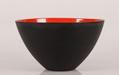 Herbert Krenchel
Stor høj krenit skål
Orangerød og sort emaljeret stål
Højde 13,8 cm
Diameter 25 cm
Fin hel stand efter alm. brug
med lidt patina udenpå den sorte del
emne nr:
317621 Herbert Krenchel
Stor høj krenit skål
Orangerød og sort emaljeret stål
Højde 13,8 cm
Diameter 25 cm
Fin hel stand efter alm. brug
med lidt patina udenpå den sorte del
emne nr:
317621