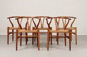 Hans J. Wegner (1914-2017)
Y-stole CH 24
Fremstillet patineret eg og flettet papirgarn
Producent: Carl Hansen og Søn A/S
Stolene kan beses efter nærmere aftale
emne nr:
324711 Hans J. Wegner (1914-2017)
Y-stole CH 24
Fremstillet patineret eg og flettet papirgarn
Producent: Carl Hansen og Søn A/S
Stolene kan beses efter nærmere aftale
emne nr:
324711