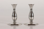 Just Andersen - Danmark
Par lysestager af poleret tin
Model 1165
Stemplet: Just A - Danmark
Højde 15,5 cm
Fin stand efter alm. brug
emne nr:
325342 Just Andersen - Danmark
Par lysestager af poleret tin
Model 1165
Stemplet: Just A - Danmark
Højde 15,5 cm
Fin stand efter alm. brug
emne nr:
325342