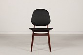 Arne Hovmand Olsen
Spisestuestole model 75
fremstillet af teak med sort skai
Produceret hos Mogens Kold
Højde
Bredde
Dybde
Fin stand efter almindelig brug
Stolene kan beses efter aftale
emne nr:
327502 Arne Hovmand Olsen
Spisestuestole model 75
fremstillet af teak med sort skai
Produceret hos Mogens Kold
Højde
Bredde
Dybde
Fin stand efter almindelig brug
Stolene kan beses efter aftale
emne nr:
327502