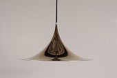 Claus Bonderup & Torsten Thorup
Stor Semi pendel af messing belagt metal
med hvid lakering indeni
Producent: Fog og Mørup
Diameter 47 cm
Fin funktionsdygtig stand efter alm. brug
emne nr:
331210 Claus Bonderup & Torsten Thorup
Stor Semi pendel af messing belagt metal
med hvid lakering indeni
Producent: Fog og Mørup
Diameter 47 cm
Fin funktionsdygtig stand efter alm. brug
emne nr:
331210