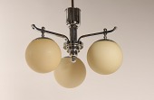Art Deco Lysekrone
Lille Art Deco lysekrone fra 1930'erne
med stel af forkromet metal
monteret med kugleformede glaskupler
Diameter 45 cm
Højde 80 cm
Fin funktionsdygtig stand med hele skærme
emne nr:
350514 Art Deco Lysekrone
Lille Art Deco lysekrone fra 1930'erne
med stel af forkromet metal
monteret med kugleformede glaskupler
Diameter 45 cm
Højde 80 cm
Fin funktionsdygtig stand med hele skærme
emne nr:
350514