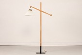 Vilhelm Wohlert
Standerlampe model Le Klint 325
fremstillet af ubehandlet egetræ
monteret med original skærm
- tværbommen er højde og vinkel justerbar
Tegnet i 1957 særligt for Le Klint
Højde 150 cm
Fin funktionsdygtig stand efter alm. brug
emne nr:
360654 Vilhelm Wohlert
Standerlampe model Le Klint 325
fremstillet af ubehandlet egetræ
monteret med original skærm
- tværbommen er højde og vinkel justerbar
Tegnet i 1957 særligt for Le Klint
Højde 150 cm
Fin funktionsdygtig stand efter alm. brug
emne nr:
360654