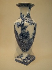 Willeroy & Boch vase med fod
Dekoreret med blomstermotiver
Højde 32 cm.
emne nr:
69990 Willeroy & Boch vase med fod
Dekoreret med blomstermotiver
Højde 32 cm.
emne nr:
69990