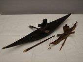 2 grønlandske kajakker med fanger og fangst redskab
Begge fremstår i fin stand
Længde lille kajak 32 cm - kr. 1.895,-
Længde stor kajak 59 cm - kr. 2.285,-
emne nr:
80322 2 grønlandske kajakker med fanger og fangst redskab
Begge fremstår i fin stand
Længde lille kajak 32 cm - kr. 1.895,-
Længde stor kajak 59 cm - kr. 2.285,-
emne nr:
80322
