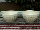 2 kaffeskåle af beige farvet fajance
Højde 7,5 cm - diameter 13,5 cm
emne nr:
91543 2 kaffeskåle af beige farvet fajance
Højde 7,5 cm - diameter 13,5 cm
emne nr:
91543