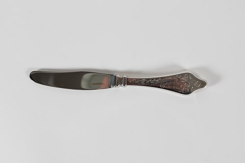 Antik Rococo Sølvbestik
Middagsknive m/kort blad
L 20,5 cm