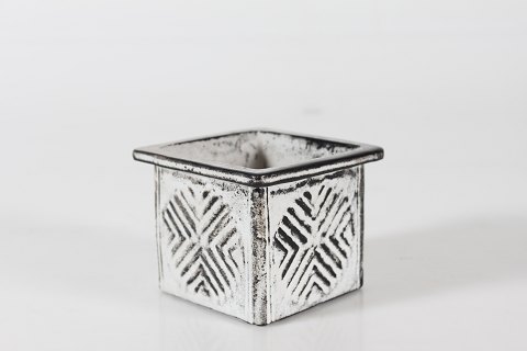 item no: 618076